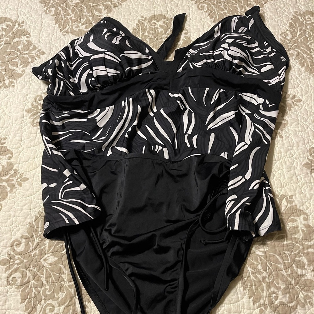Black and white tankini